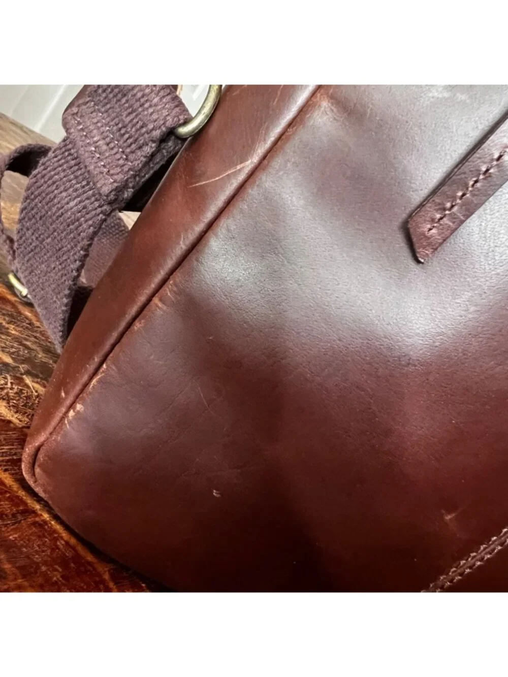 Wilson's Leather Cross Body Bag